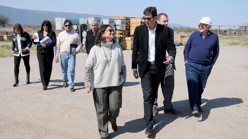 Lucía recorrió las obras de la línea eléctrica de Divisaderos-Valle Viejo