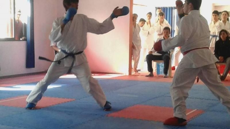 Equipo de karate para los “Evita”