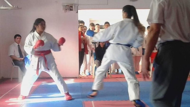 Equipo de karate para los “Evita”