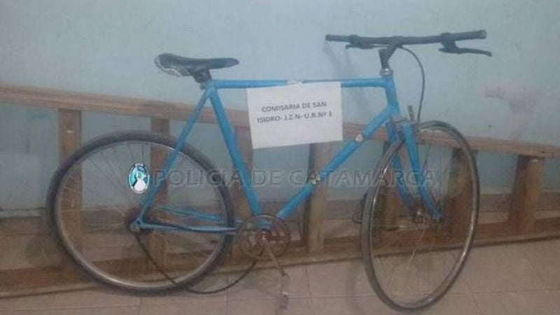 Secuestran una bicicleta y una escalera en San Isidro