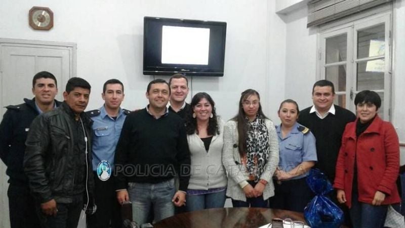 Miembro de la Defensoría del Público capacitaron a efectivos policiales