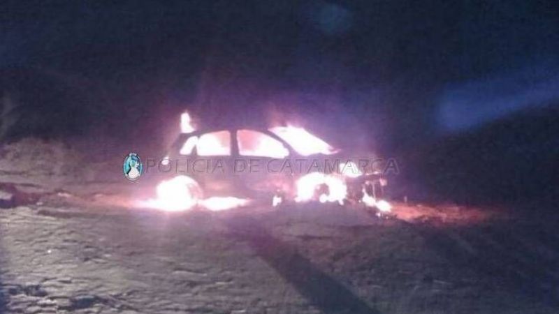 Se incendió un auto en Fiambalá