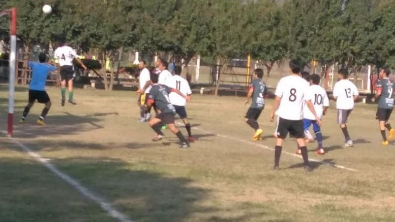 Agrónomos "pateó el asado" y el Anual de Única quedó "ardiendo"