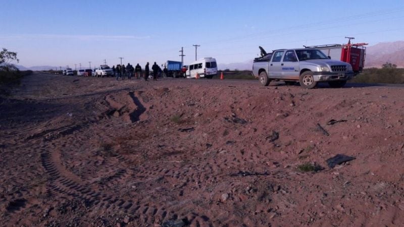 Volcó una combi con niños en la ruta 60