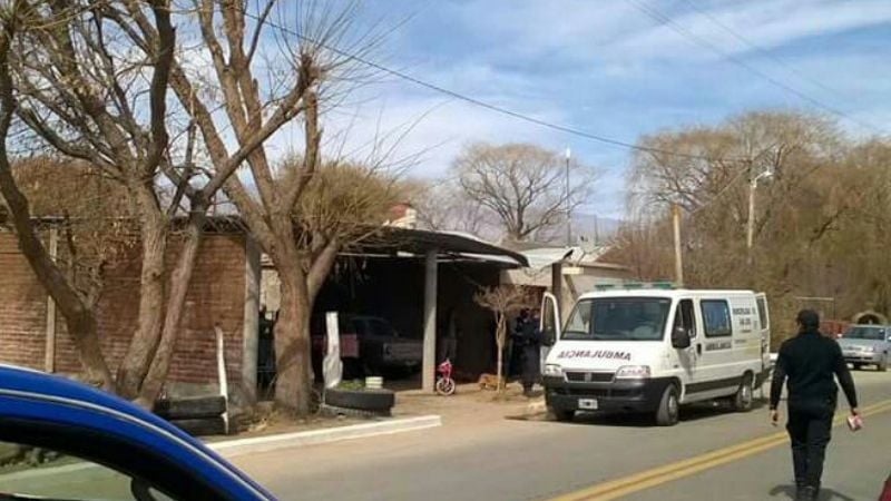 Tras una explosión en una gomería, murió un adolescente