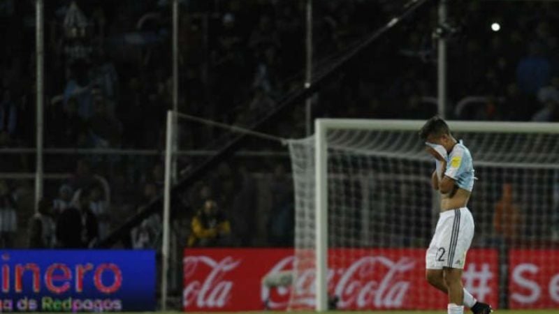 Con Bauza como DT, Argentina venció a Uruguay y es líder