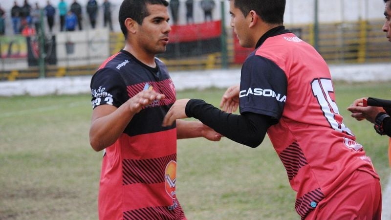 “Defe” quiere ganar en el “Bosque” y el “León” debe hacerlo en Santiago