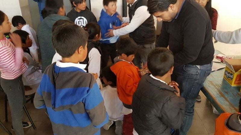El senador Liquín recorrió Antofagasta de la Sierra y celebró el Día del Niño