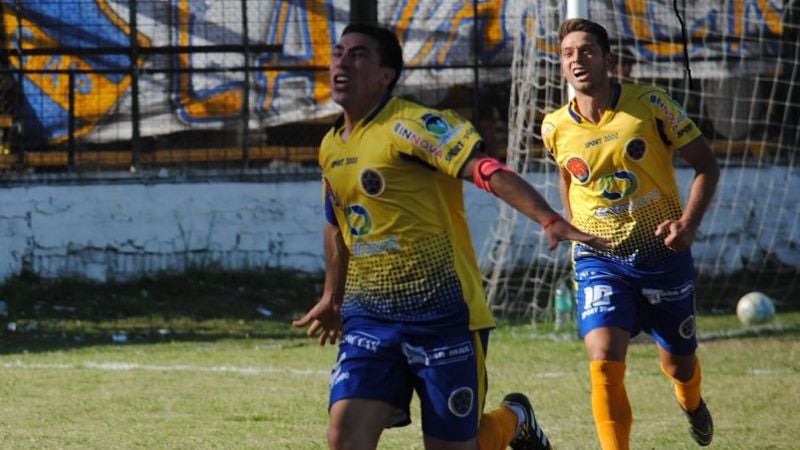 Policial ante Sarmiento con la chance de encaramarse a la cima