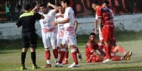 PARA EL OLVIDO. Villa Cubas perdió y le echaron dos jugadores.