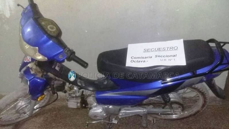 Cuatro aprehendidos y dos menores demorados por el robo de una moto