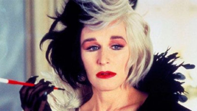 Mala y angurrienta, la Mogetta la emprendió contra los chicos