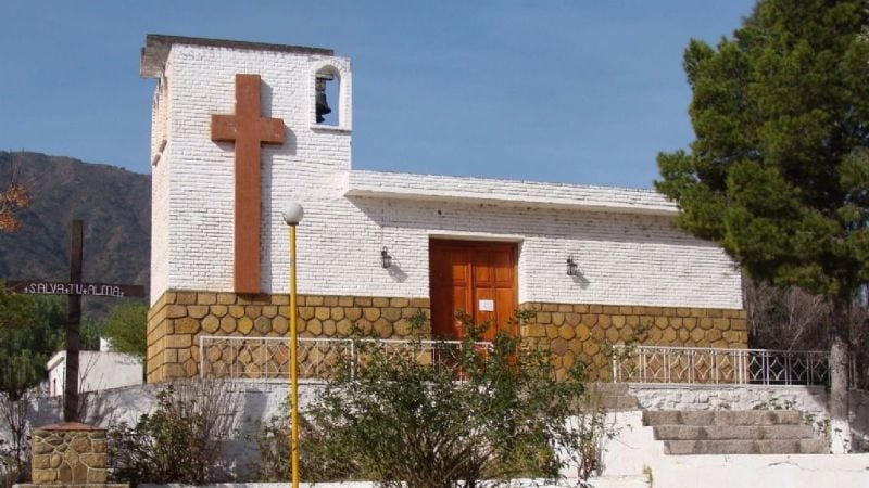 El Obispo dedicará templos en Hualfín y La Carrera