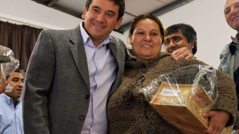 Entregan indumentaria de trabajo y adicionales por tareas en FME