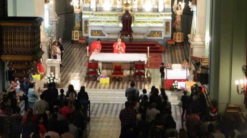 150 jóvenes fueron confirmados en la Catedral