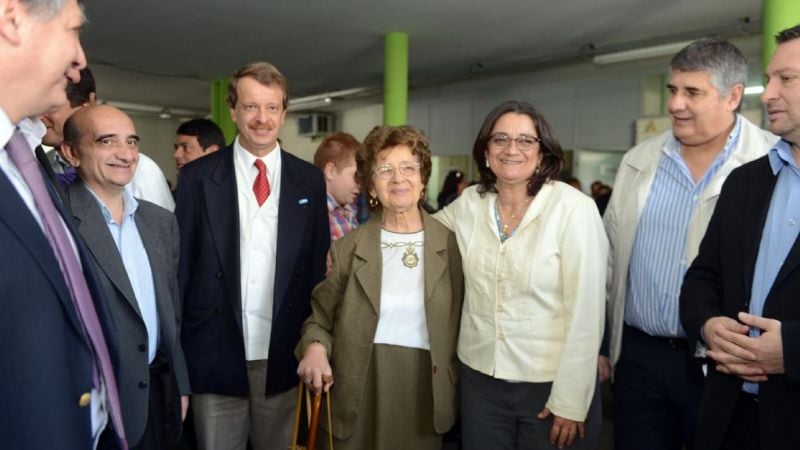 Lucía en el homenaje oficial a la memoria de Abraham Lejtman