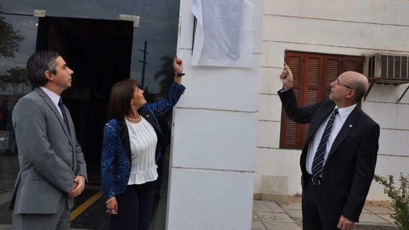 Derecho celebró sus 25 años con la inauguración de nuevas oficinas