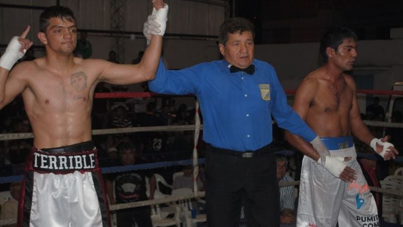 Contundente victoria del “ Terrible" Corzo ante el santiagueño Comán.