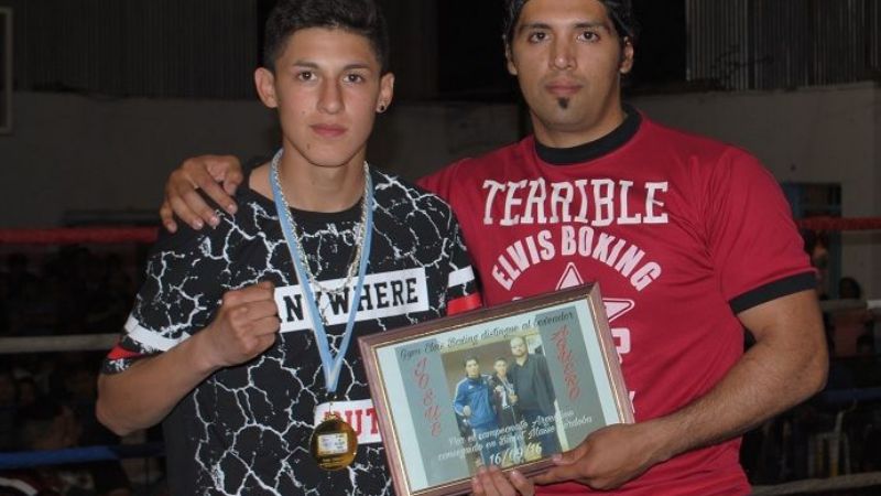 Contundente victoria del “ Terrible" Corzo ante el santiagueño Comán.