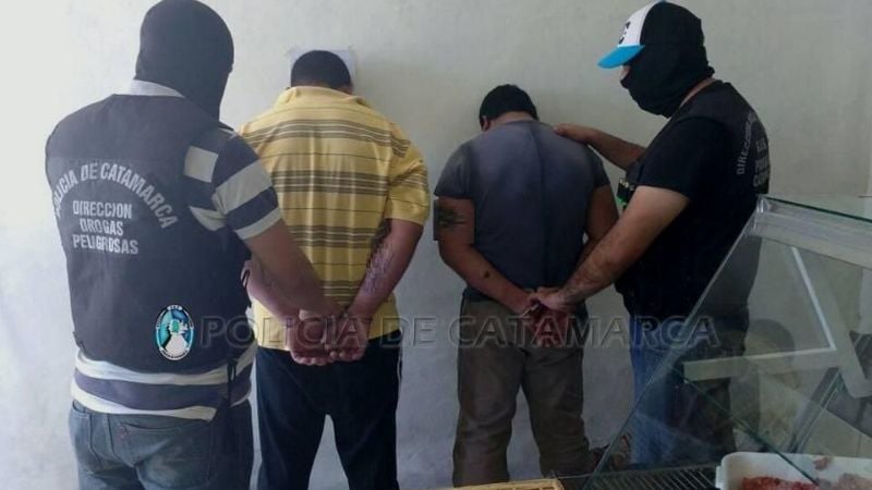 Detienen a dos sujetos que vendían cocaína de máxima pureza en una carnicería