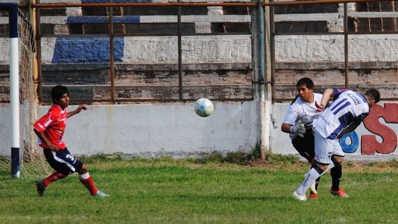 El “Diablo” dejó sin punta al “Oriental” y San Antonio hundió a Pirquitas