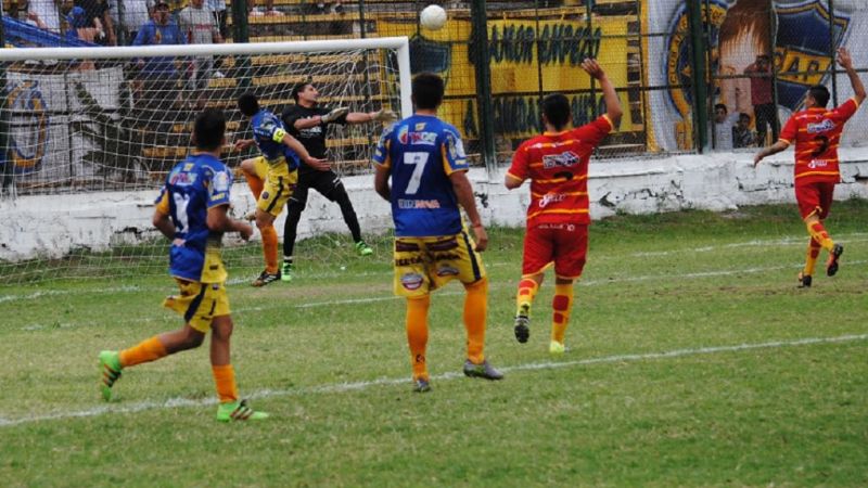 Policial con Luján como DT, dejó “colorado” a Instituto