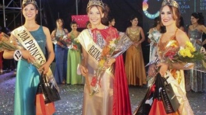 Lourdes Aredes, reina de los estudiantes de la Capital