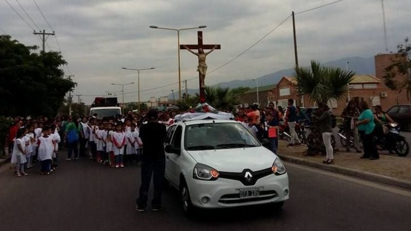 El Obispo presidió el cierre de las  fiestas de la Santa Cruz en la zona norte