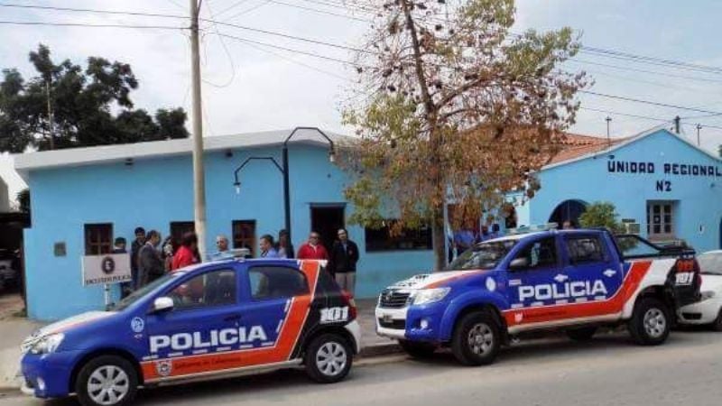 Detienen a funcionario por violencia de género