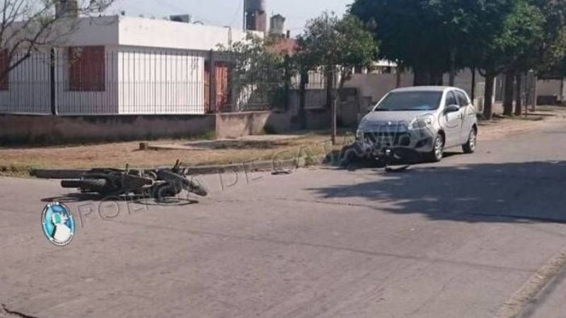 Dos nenes heridos tras choque de motos