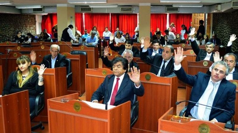 El Senado aprobó los pliegos de Molina y Figueroa Vicario como ministros de  la Corte