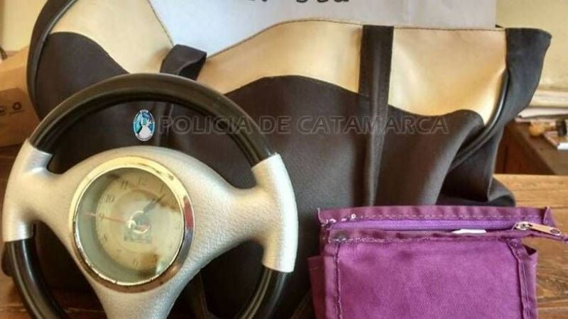 Detienen a dos arrebatadores