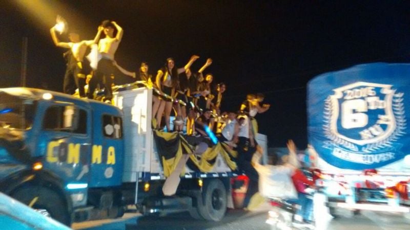 Estudiantes “coparon” las calles de Recreo