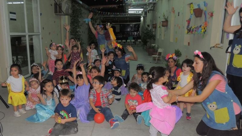 Los chicos del jardín maternal festejaron la primavera