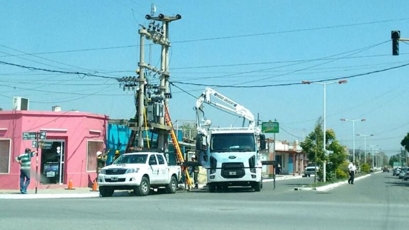 Mejora el servicio eléctrico en Recreo