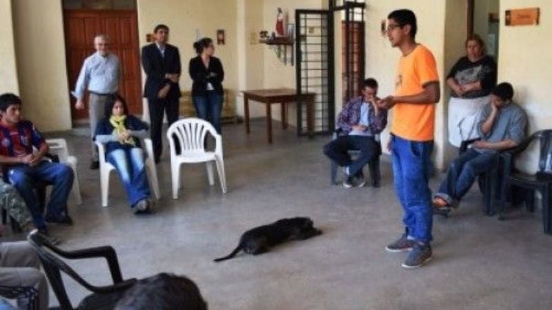 La Sala recibió a jóvenes de Cenáculo