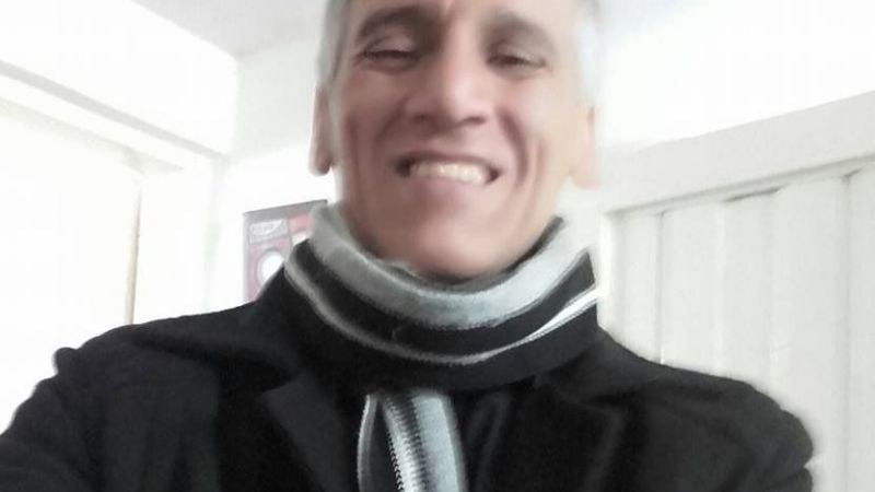 Reconocido profesor se mató arrojandose con su auto al dique