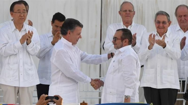 Gobierno colombiano y las FARC firmaron acuerdo de paz