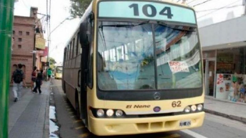 Un niño de 2 años viajó solo en colectivo