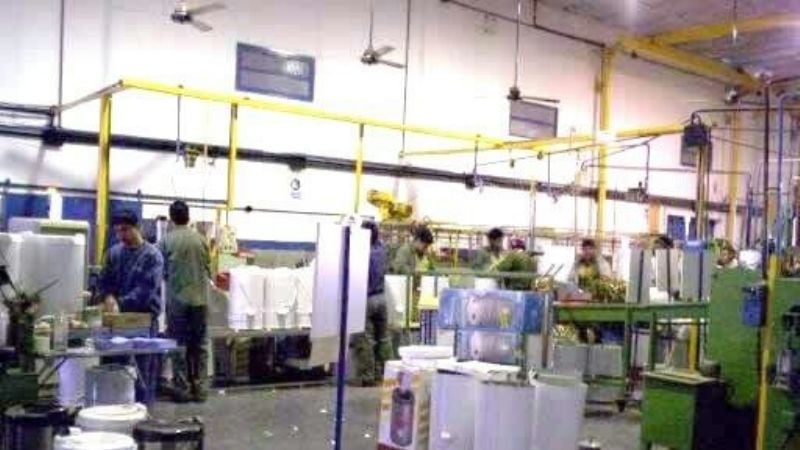 Otra fábrica en crisis: “Barbero Catamarca” a media máquina en Recreo