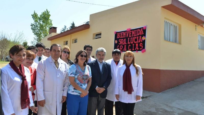 Lucía inauguró obras en Singuil