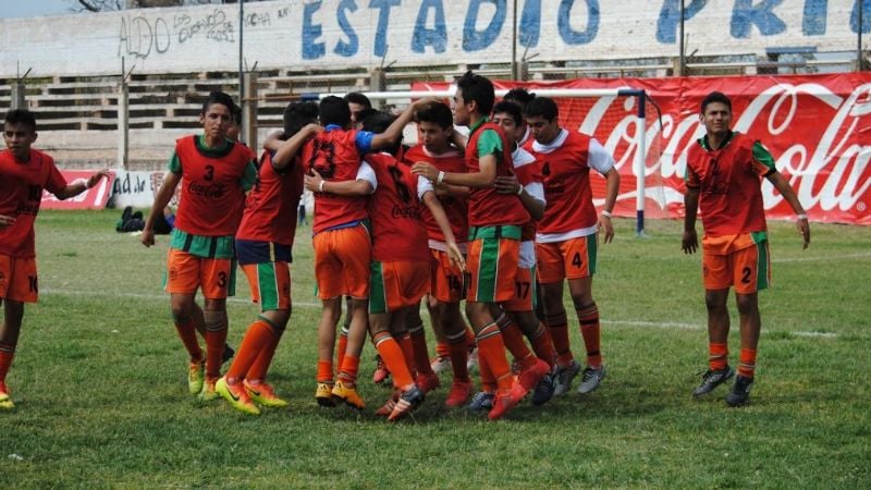 Col. “Guadalupe” campeón de la Copa “Coca Cola” 2016, en Catamarca
