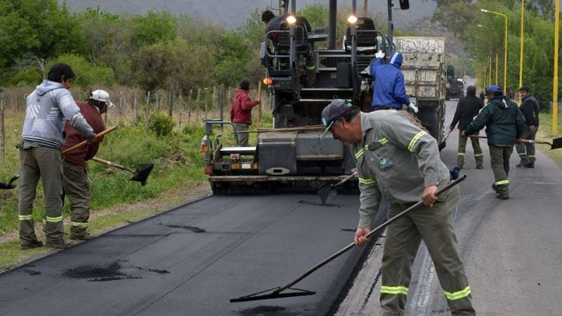 Asfaltan importante acceso vial a Piedra Blanca en FME