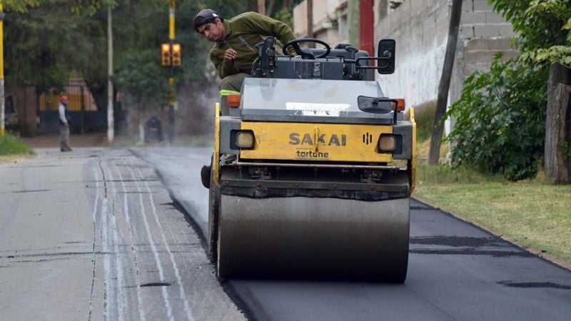 Asfaltan importante acceso vial a Piedra Blanca en FME