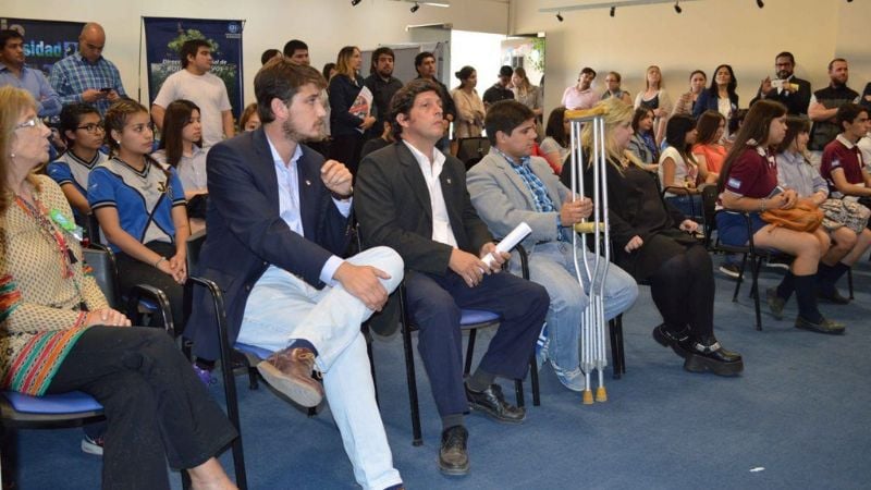 Exposición y mesa de diálogo ambiental