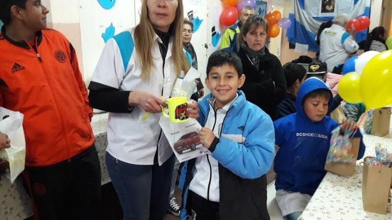 La Acer festejó el Día del Niño con los pequeños de Antapoca