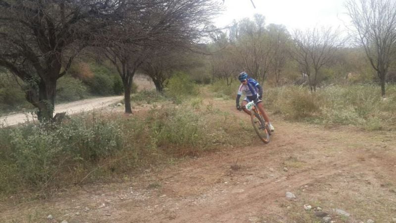 Ni el frio pudo detener el vuelo del Cóndor en Andalgala