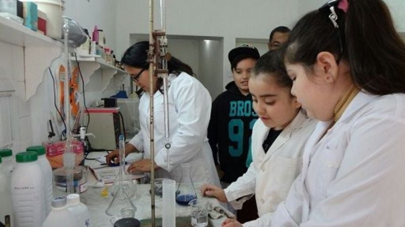 Visita de alumnos al Laboratorio de Saneamiento Ambiental