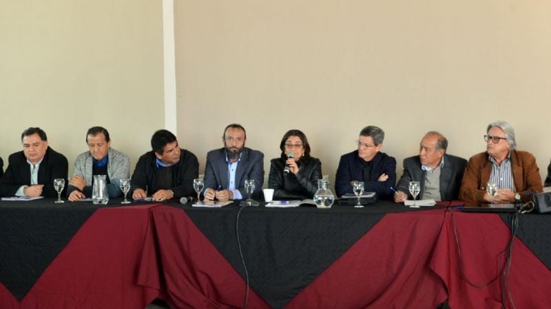 Compromiso para reactivar la obra pública