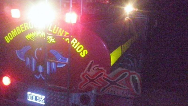 Cedió el suelo y la autobomba quedó enterrada